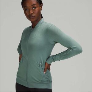 Women’s lululemon zip up
